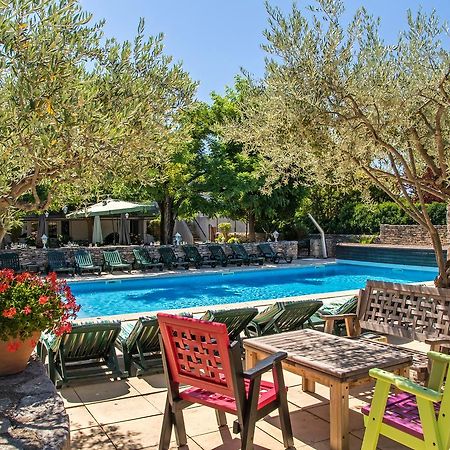 Logis Hotel Restaurant L'Escarbille Saint-Martin-dʼArdèche Bagian luar foto