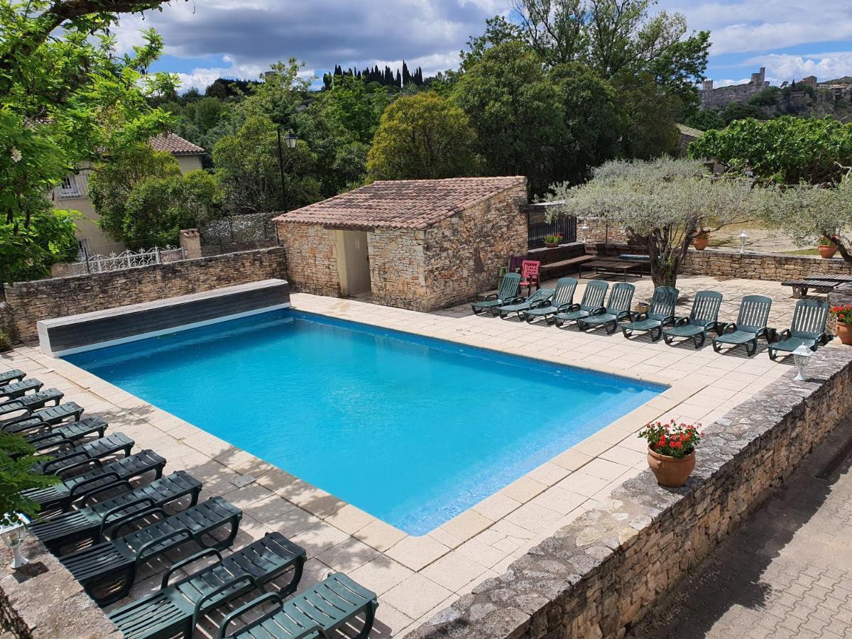 Logis Hotel Restaurant L'Escarbille Saint-Martin-dʼArdèche Bagian luar foto